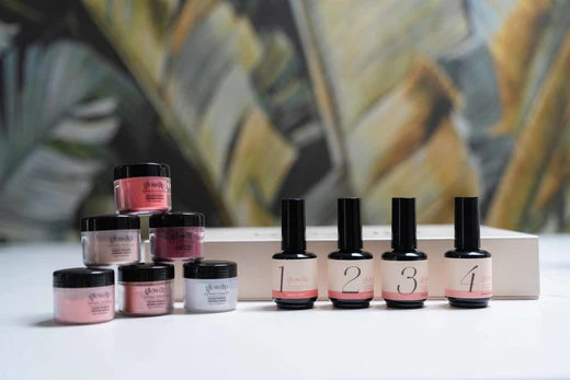 Doppa pulver vs gel naglar: Fördelar och nackdelar