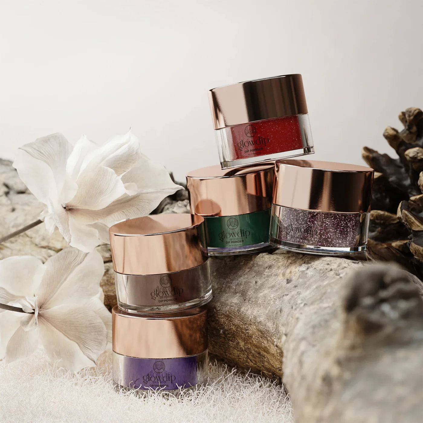 Är en primer vid dipping powder samma sak som bond?